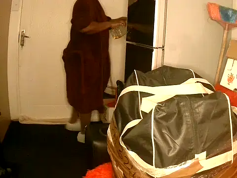 ALICIA X98 online show from November 7, 2025, 12:38 pm