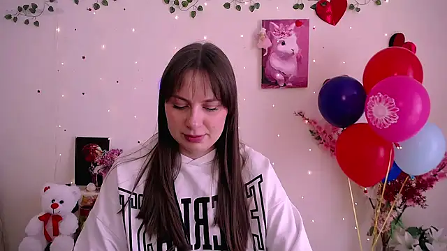 Amanda Bright  online show from March 26, 2026, 11:27 am