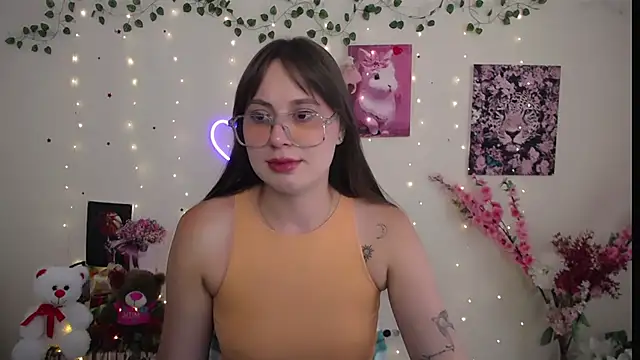 Amanda Bright  online show from July 6, 2026, 9:39 am