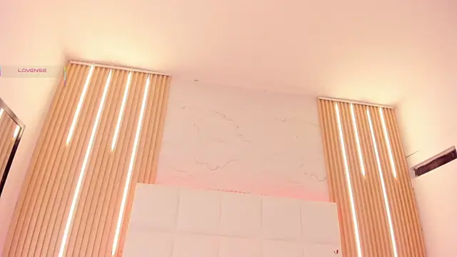 Elody rousse online show from December 5, 2025, 12:25 pm