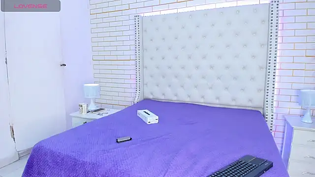 Elody rousse online show from January 9, 2026, 11:57 am