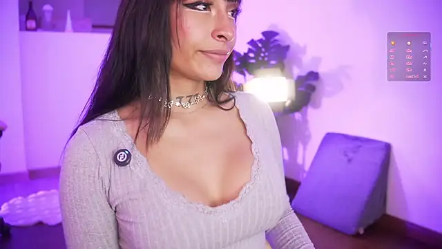 Snapshot of AnnieCouperr chatting on March 18, 2026, 8:56 pm AnnieCouperr online show from March 18, 2026, 8:56 pm