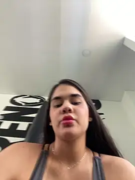 BellaLeclair online show from February 26, 2026, 3:00 pm