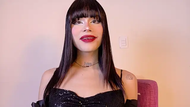 NATASHAA WINZ online show from November 29, 2025, 1:25 pm