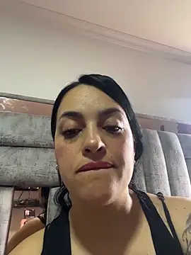 karolNails online show from March 3, 2026, 7:42 pm