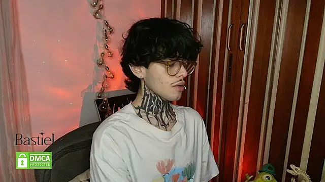 Mihail leroy online show from September 26, 2025, 1:20 am