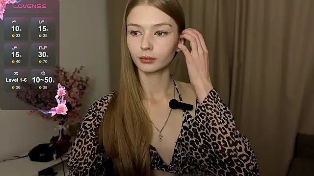 holylisssa online show from November 27, 2025, 7:27 pm