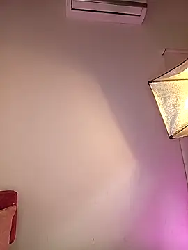 Snapshot of KITY_HILL chatting on February 15, 2026, 7:51 am KITY HILL online show from February 15, 2026, 7:51 am