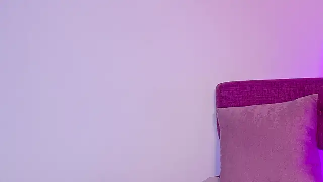 Snapshot of KITY_HILL chatting on February 17, 2026, 3:25 am KITY HILL online show from February 17, 2026, 3:25 am