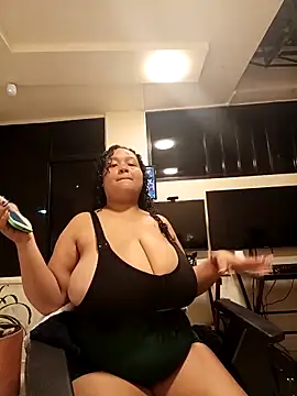 Snapshot of KITY_HILL chatting on February 23, 2026, 2:42 am KITY HILL online show from February 23, 2026, 2:42 am