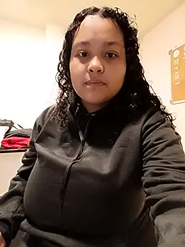 Snapshot of KITY_HILL chatting on April 10, 2026, 1:33 am KITY HILL online show from April 10, 2026, 1:33 am