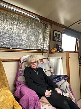 ladyboatlady online show from February 19, 2026, 3:08 pm