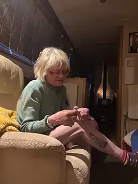 ladyboatlady online show from March 25, 2026, 6:47 pm