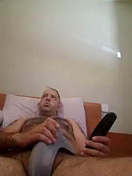 Snapshot of aries41s chatting on October 1, 2025, 10:43 am aries41s online show from October 1, 2025, 10:43 am