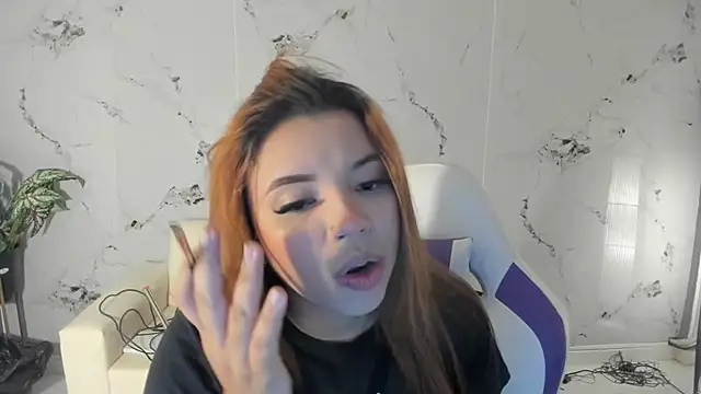 scarlett enjoy1 online show from September 23, 2025, 12:30 pm