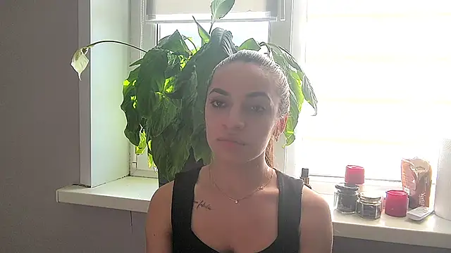 Snapshot of ElwineBooton chatting on April 7, 2026, 10:05 am ElwineBooton online show from April 7, 2026, 10:05 am