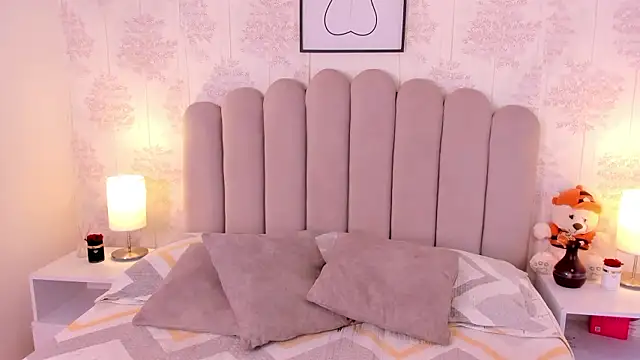 ShaynaHosk online show from March 15, 2026, 5:30 pm