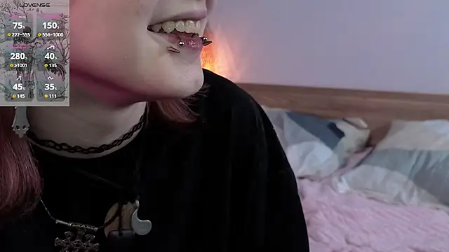 Snapshot of TaiteBeat chatting on October 16, 2025, 5:47 pm TaiteBeat online show from October 16, 2025, 5:47 pm