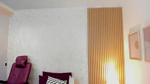 bellarivera  online show from November 2, 2025, 12:18 pm