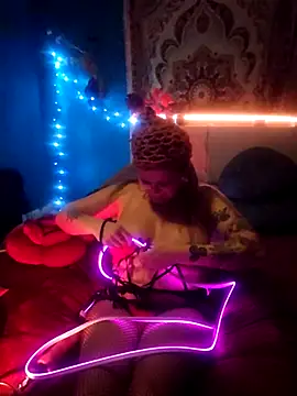 delish dahlia online show from February 28, 2026, 1:12 pm