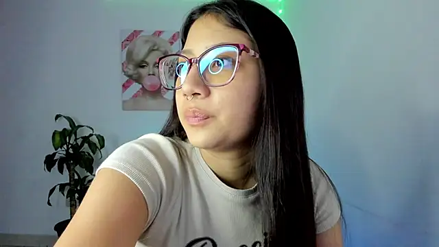 Snapshot of rouse_red chatting on September 22, 2025, 7:38 pm rouse red online show from September 22, 2025, 7:38 pm