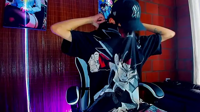 Snapshot of briamhoconor_xh chatting on February 8, 2026, 10:13 pm briamhoconor xh online show from February 8, 2026, 10:13 pm