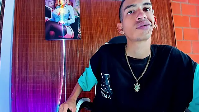 Snapshot of briamhoconor_xh chatting on February 19, 2026, 3:30 pm briamhoconor xh online show from February 19, 2026, 3:30 pm