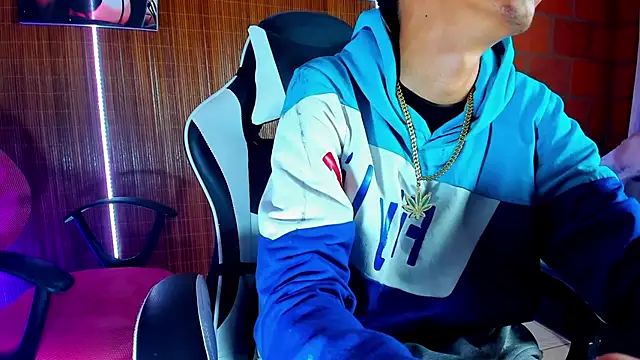 Snapshot of briamhoconor_xh chatting on March 3, 2026, 2:39 am briamhoconor xh online show from March 3, 2026, 2:39 am