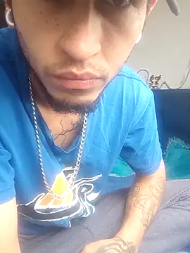 Snapshot of Tattoboy19cm chatting on September 21, 2025, 8:43 pm Tattoboy19cm online show from September 21, 2025, 8:43 pm