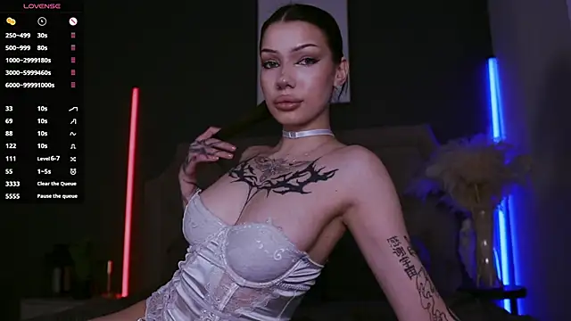 Snapshot of MiuMiuSasha chatting on October 4, 2025, 8:40 pm MiuMiuSasha online show from October 4, 2025, 8:40 pm