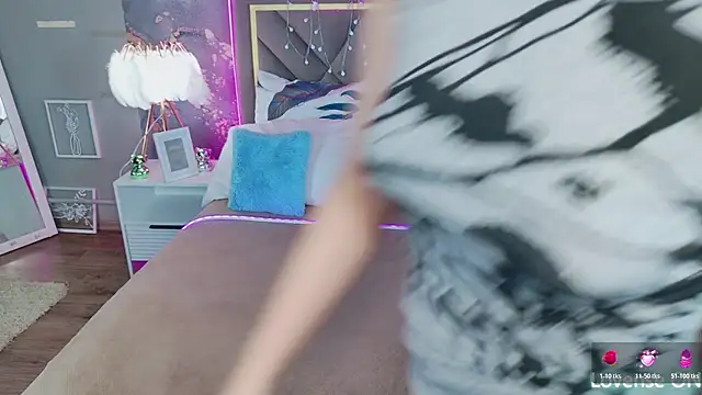 Ketrin Jones online show from March 10, 2026, 7:24 am