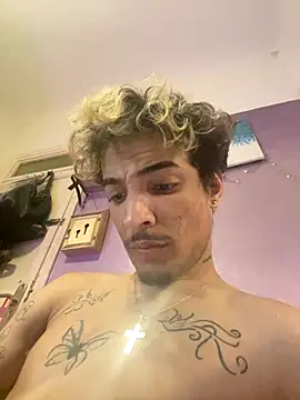 Snapshot of luluycoco chatting on September 13, 2025, 12:32 am luluycoco online show from September 13, 2025, 12:32 am