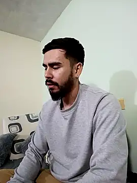 Maximiliano444 online show from September 30, 2025, 2:49 am