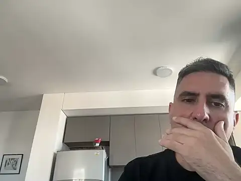 couplelatam2025 online show from October 20, 2025, 6:08 pm