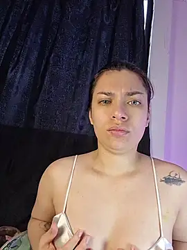 AmaiaSalvatore online show from March 5, 2026, 9:55 pm