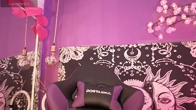 Snapshot of Gaia_Gatex chatting on February 21, 2026, 1:45 pm Gaia Gatex online show from February 21, 2026, 1:45 pm