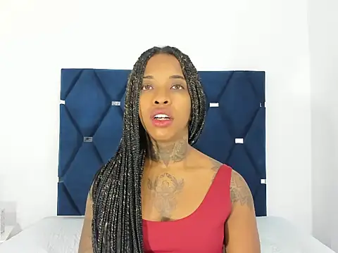 Pauline Fox online show from October 7, 2025, 1:47 am