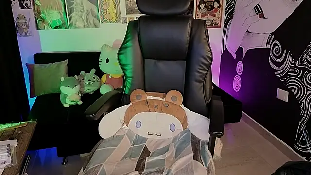 Yuhwan  online show from February 11, 2026, 12:26 am