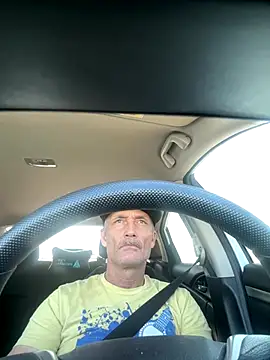 Snapshot of bleedthetrees chatting on October 17, 2025, 8:44 pm bleedthetrees online show from October 17, 2025, 8:44 pm