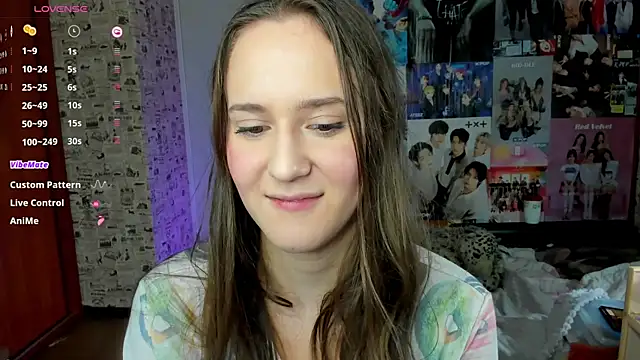 LucyRose3 online show from September 23, 2025, 4:43 pm