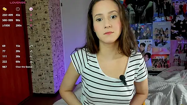 LucyRose3 online show from October 19, 2025, 3:34 pm