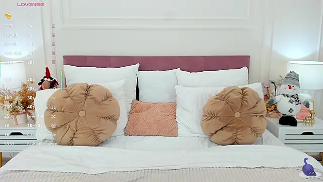 ElzaJons online show from December 18, 2025, 6:19 am