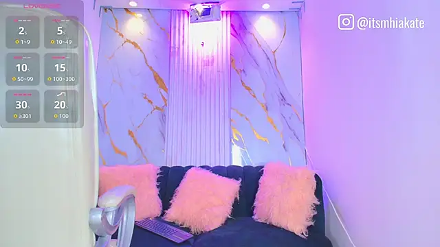 Snapshot of Mhiaa_Sweet chatting on October 22, 2025, 12:05 pm Mhiaa Sweet online show from October 22, 2025, 12:05 pm