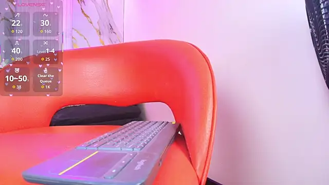 Snapshot of Mhiaa_Sweet chatting on January 14, 2026, 12:11 pm Mhiaa Sweet online show from January 14, 2026, 12:11 pm