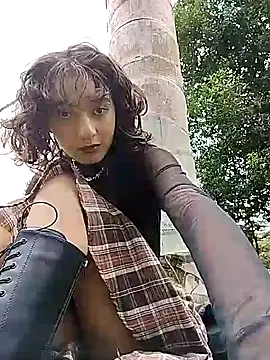 LuaBusch online show from April 20, 2026, 4:32 pm