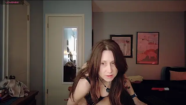 Snapshot of MommyGoddessL chatting on November 29, 2025, 4:04 am MommyGoddessL online show from November 29, 2025, 4:04 am