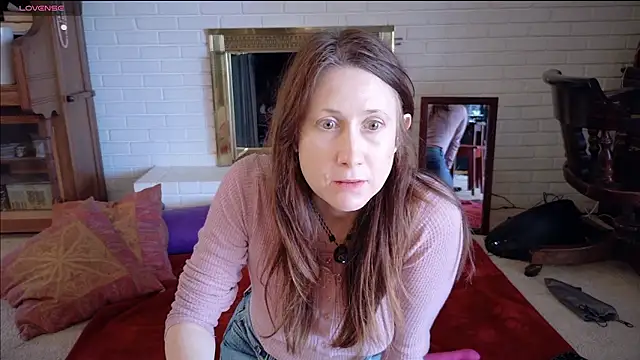 Snapshot of MommyGoddessL chatting on January 13, 2026, 4:23 pm MommyGoddessL online show from January 13, 2026, 4:23 pm