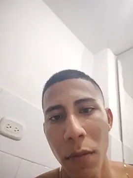 Snapshot of Davig4 chatting on September 11, 2025, 11:49 pm Davig4 online show from September 11, 2025, 11:49 pm