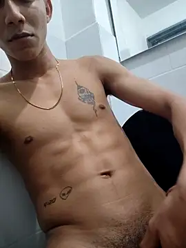 Snapshot of Davig4 chatting on October 8, 2025, 3:59 am Davig4 online show from October 8, 2025, 3:59 am