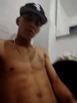 Snapshot of Davig4 chatting on November 6, 2025, 11:37 pm Davig4 online show from November 6, 2025, 11:37 pm